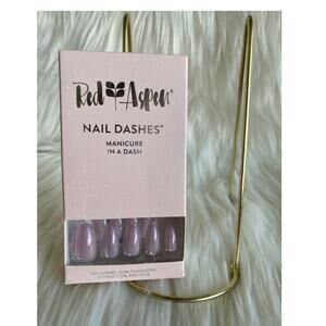 Red Aspen Nail Dashes- Pink Velvet, Giulia (Pink Almond Nails)